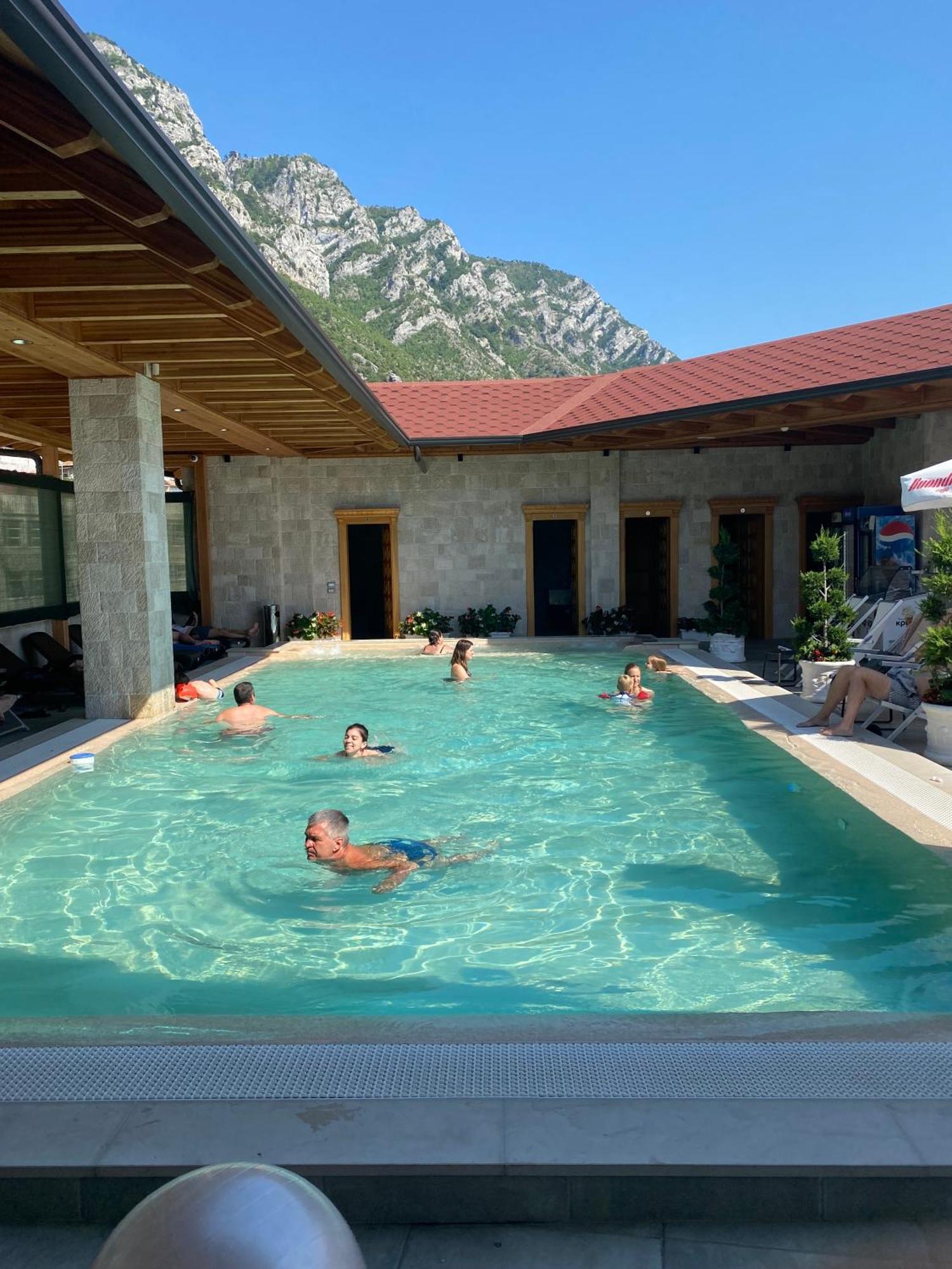 Panorama Rooms Hotel Near The Old Bazaar Krujë Exteriör bild